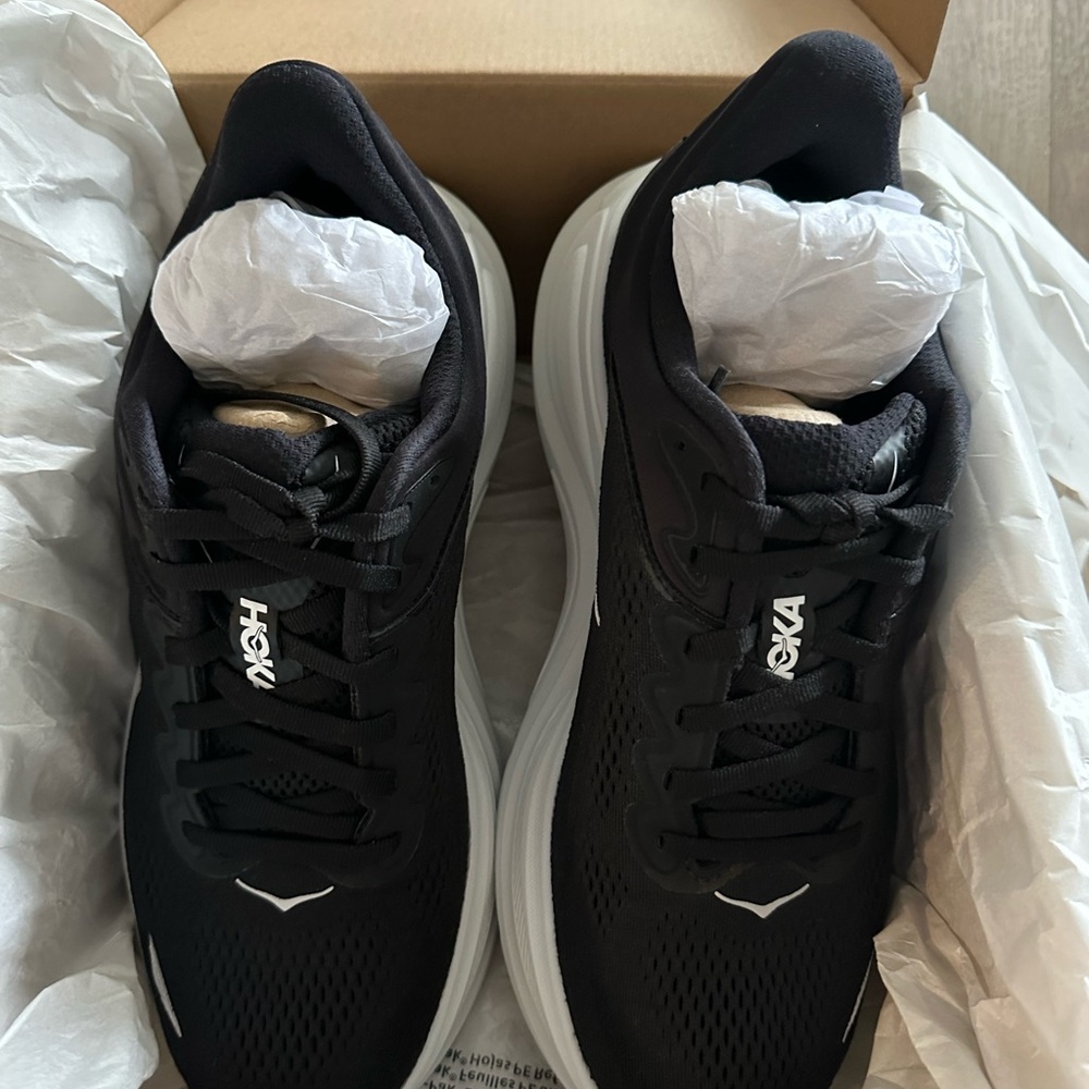 HOKA Bondi 9 Shoes NIB